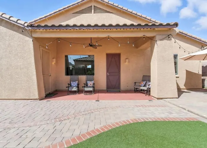 Desert Solace Retreat With Pool And Holiday home Tucson