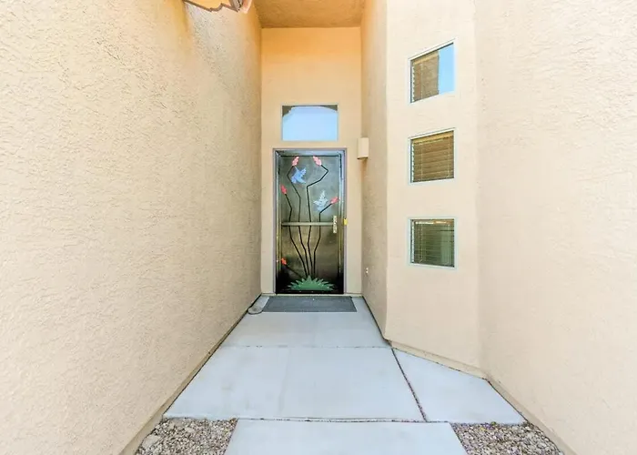 Holiday home Desert Solace Retreat With Pool And