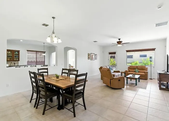 Holiday home Desert Solace Retreat With Pool And