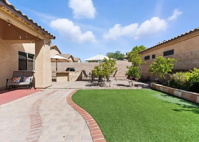 Holiday home Desert Solace Retreat With Pool And *